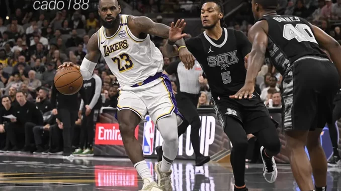 Soi kèo bóng rổ LA Lakers vs San Antonio Spurs ngày 12_1