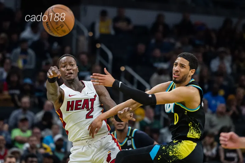 Đoàn quân HLV Erik Spoelstra chỉ còn một vài vấn đề ở khâu phòng ngự nếu Kevin Love xuống phong độ Soi kèo bóng rổ NBA Miami Heat vs Indiana Pacers ngày 3_1