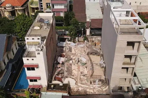 mơ thấy nhà bị sâp