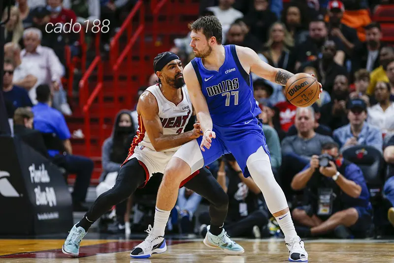 Soi kèo bóng rổ Dallas Mavericks vs Miami Heat ngày 14_2