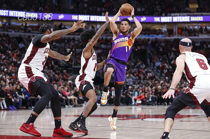 Phoenix Suns sẽ là thử thách dễ thở hơn rất nhiều dành cho đoàn quân HLV Billy Donovan Soi kèo bóng rổ NBA Chicago Bulls vs Phoenix Suns ngày 23_2