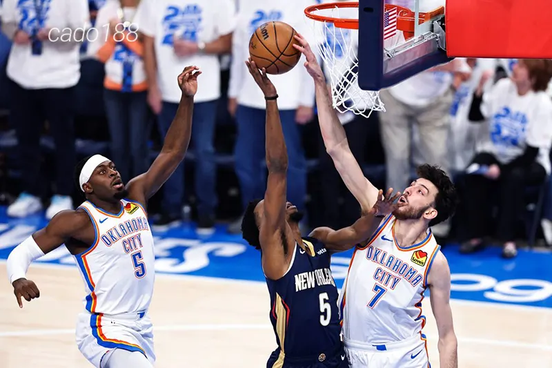 Đoàn quân HLV Mark Daigneault đang thi đấu rất tự tin với sự trở lại của Chet Holmgren Soi kèo bóng rổ Oklahoma City Thunder vs NO Pelicans 11_2