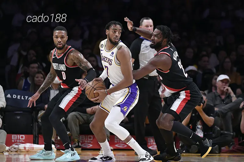Đoàn quân HLV Chauncey Billups kết thúc loạt trận du đấu xa nhà với kết quả trắng tay Soi kèo bóng rổ Portland Trail Blazers vs LA Lakers 21_2