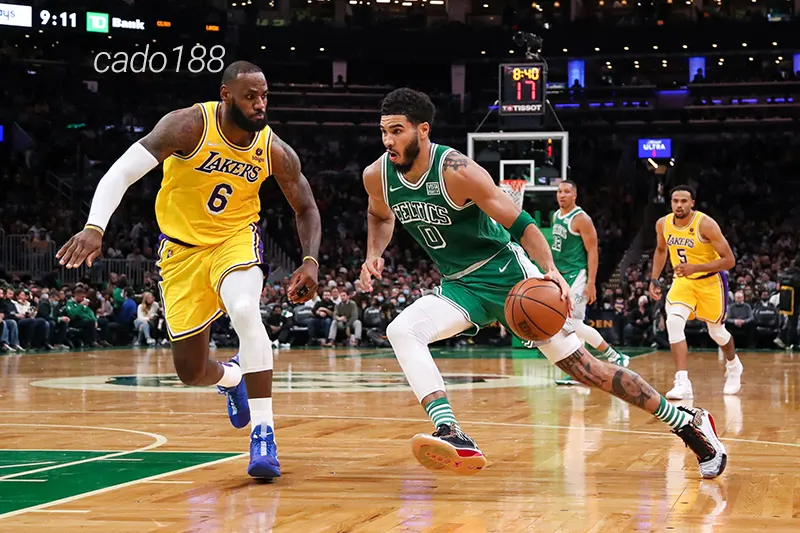 Jayson Tatum trở lại trong đội hình Boston Celtics sau 1 vòng đấu nghỉ dưỡng sức Soi kèo bóng rổ NBA Boston Celtics vs LA Lakers ngày 9_3