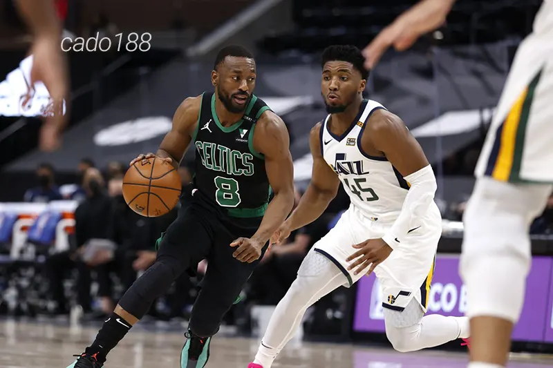 Boston Celtics khẳng định vị thế của nhà đương kim vô địch khi ngắt mạch thắng của LA Lakers Soi kèo bóng rổ NBA Boston Celtics vs Utah Jazz ngày 11_3