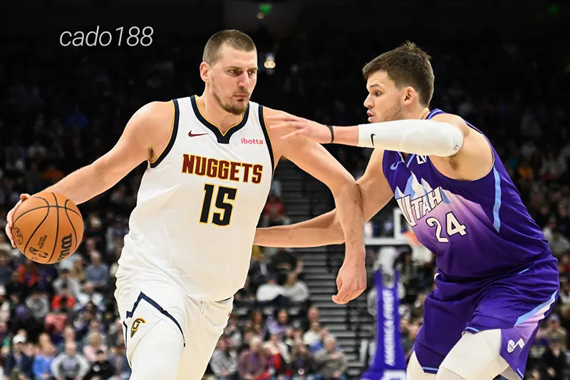 Nikola Jokic dẫn dắt toàn đội thành công bảo vệ chiến thắng trên sân nhà khi tiếp đón Milwaukee Bucks Soi kèo bóng rổ NBA Denver Nuggets vs Utah Jazz ngày 29_3