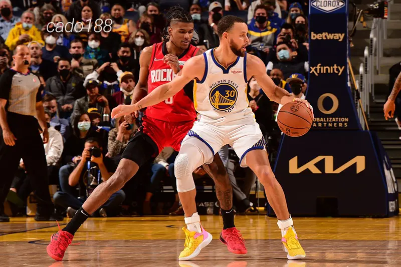 Stephen Curry lên tiếng cực kỳ mạnh mẽ trong 3 trận đấu quan trọng của Golden State Warriors Soi kèo bóng rổ Golden State Warriors vs Houston Rockets 7_4