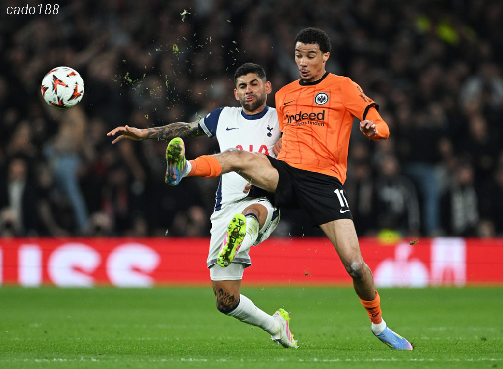 Soi kèo xiên ngày 18/04 Frankfurt vs Tottenham, Europa League