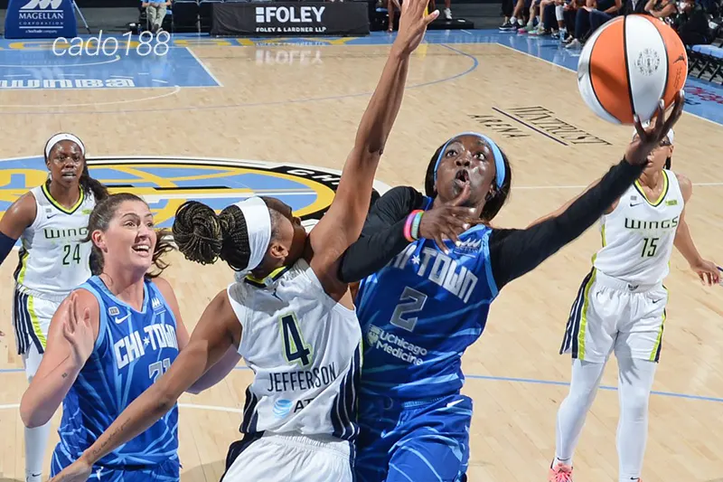 Chicago Sky sẽ rất khó để cạnh tranh tấm vé playoffs với lối chơi thiếu hiệu quả gần đây Soi kèo bóng rổ WNBA Chicago Sky vs Dallas Wings ngày 30_5