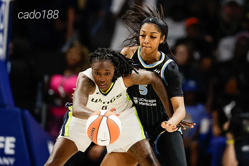 Chicago Sky đã có được một chiến thắng mà ít ai có thể nghĩ đến trước Dallas Wings Soi kèo bóng rổ WNBA Dallas Wings vs Chicago Sky ngày 1_6