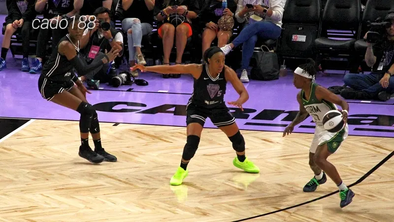 Seattle Storm cũng đang rất khát thắng để đuổi kịp đội xếp trên Atlanta Dream Soi kèo bóng rổ Golden State Valkyries vs Seattle Storm 30_6