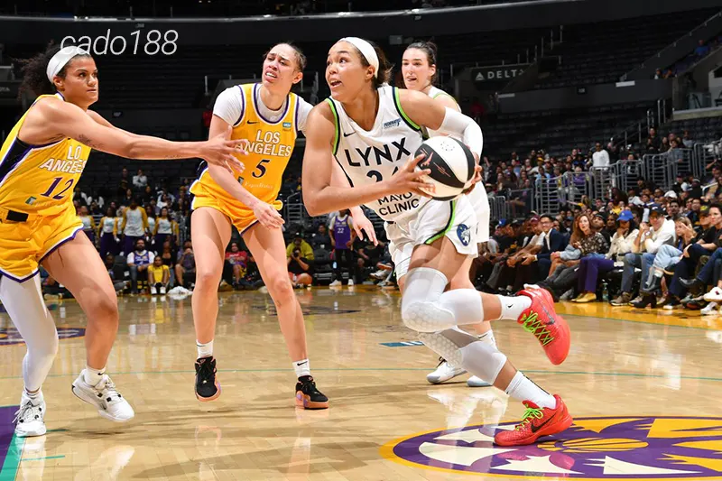Đoàn quân HLV Cheryl Reeve duy trì khoảng cách an toàn so với các đội xếp sau Soi kèo bóng rổ Minnesota Lynx vs Los Angles Sparks 22_6
