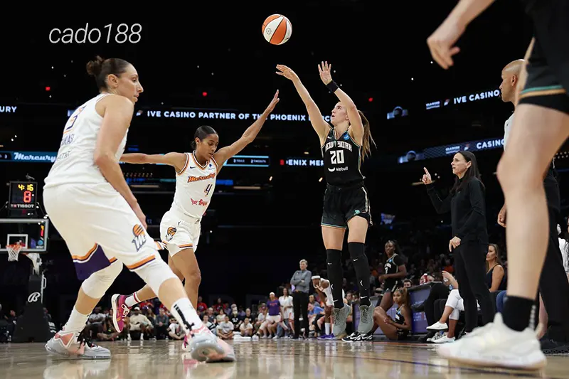 Breanna Stewart tiếp tục có một mùa giải cực kỳ thành công trong màu áo The Liberty Soi kèo bóng rổ Phoenix Mercury vs New York Liberty 28_6