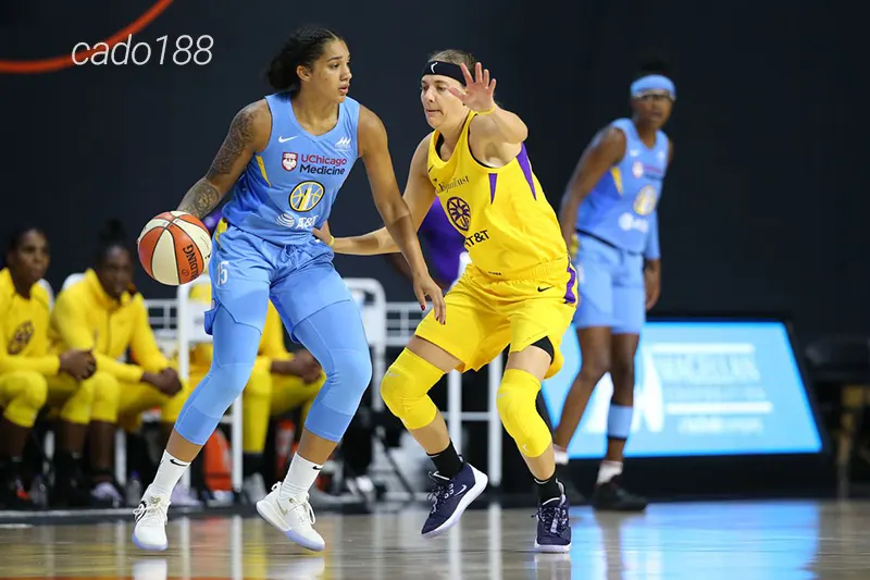 Soi kèo bóng rổ WNBA Chicago Sky vs Los Angeles Sparks 25-6