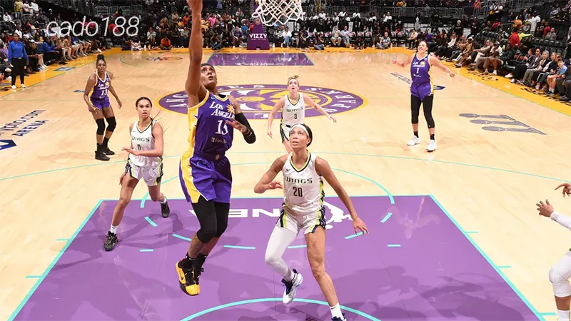 Soi kèo bóng rổ WNBA Dallas Wings vs Los Angeles Sparks 16-8