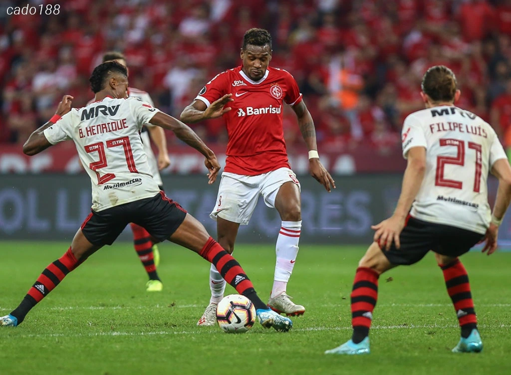 Soi kèo xiên ngày 14/08 Internacional vs Flamengo, VĐQG Brazil