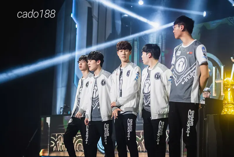 Soi kèo Esports LOL Invictus Gaming vs EDward Gaming 7_9