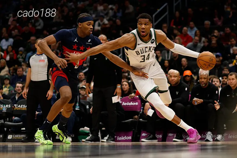 Milwaukee Bucks trải qua một mùa hè biến động lớn khi siêu sao thứ 2 Damian Lillard rời đi Soi kèo bóng rổ Milwaukee Bucks vs Washington Wizards 23_10