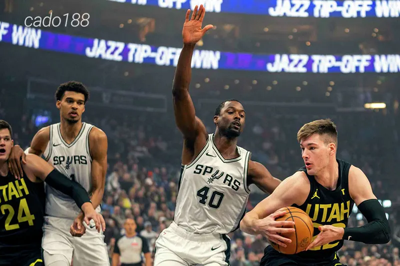San Antonio Spurs có thêm một chiến thắng thuyết phục trong giai đoạn đầu mùa giải Soi kèo bóng rổ NBA San Antonio Spurs vs Utah Jazz 11_10