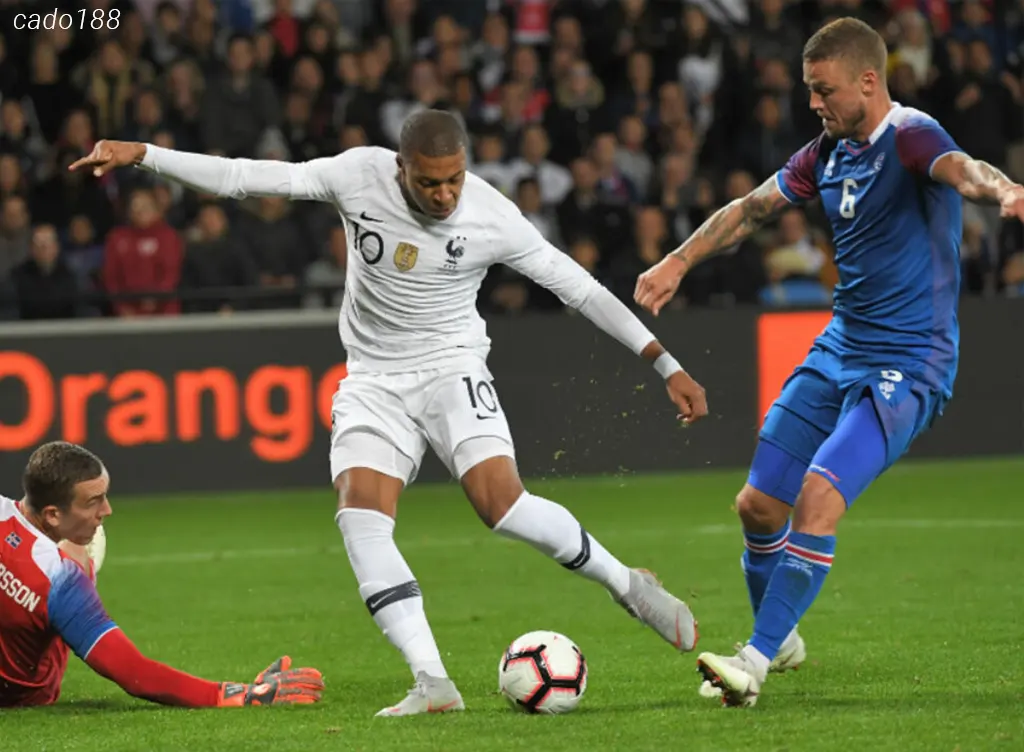 Soi kèo Iceland vs Pháp, 01h45 ngày 14/10
