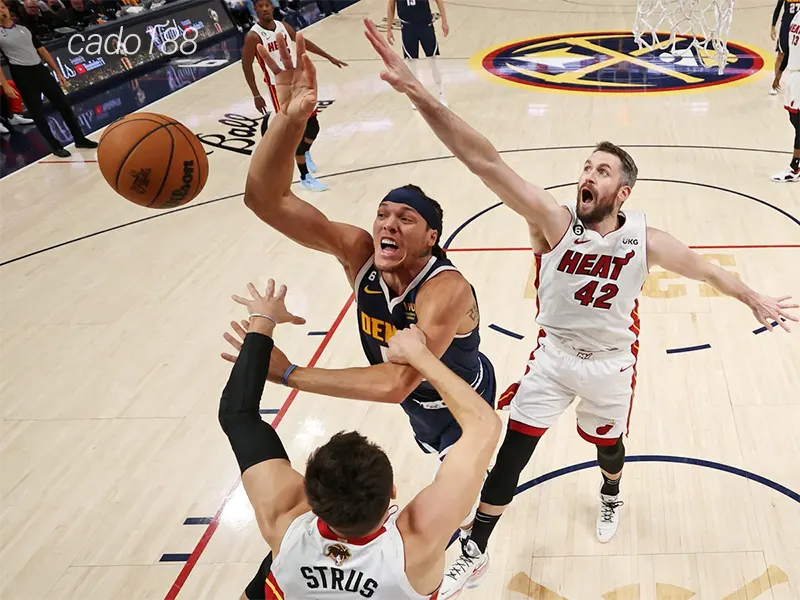 Denver Nuggets rất nhanh đã tìm lại niềm vui chiến thắng khi được trở về tổ ấm trận đấu gần nhất Soi kèo bóng rổ NBA Denver Nuggets vs Miami Heat ngày 6_11