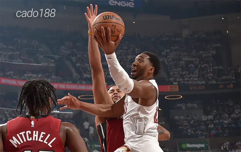 Soi kèo bóng rổ NBA Miami Heat vs Cleveland Cavaliers 11_11